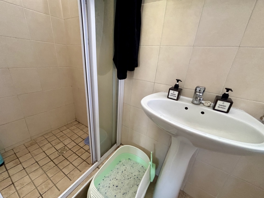 3 Bedroom Property for Sale in Vredekloof Heights Western Cape